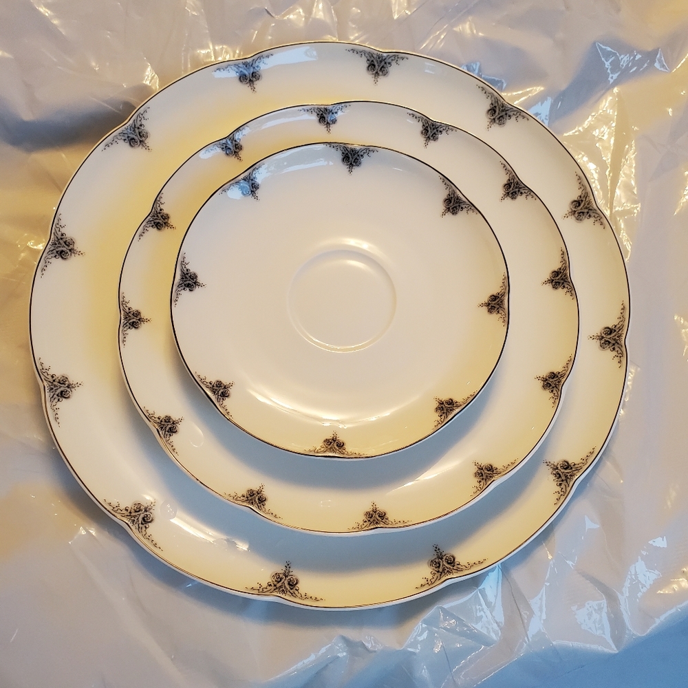 Block Chambord LIMOGES France Plates. Scalloped Creamy White + gray corner print